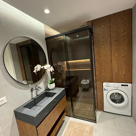 Adam's House * Tiran