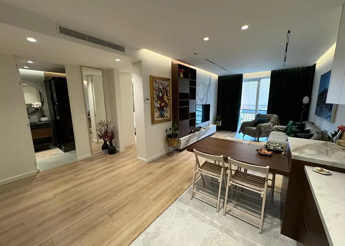 Adam's House ティラナ